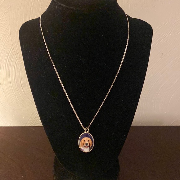 Oval photo Beagle Necklace - Like New! - Picture 1 of 3